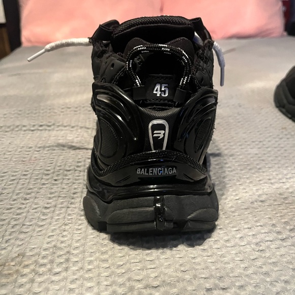 Balenciaga Black Sneakers with White Laces - Picture 5 of 5